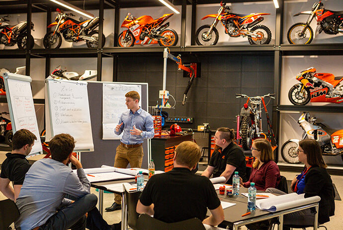 KTM Mattighofen Tobias Reith Tobias Reith FH Technikum Wien Wirtschaftsingenieur Studium Gehalt Bachelor Master International Business and Engineering Sports Equipment Technology Industrial Engineering Factory Planning